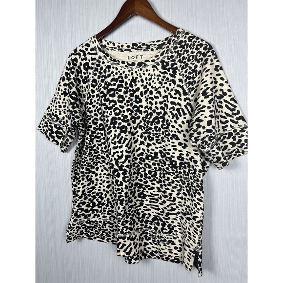LOFT Tops - Neutral Leopard Sweatshirt Tee‎ Short Sleeve Raglan Split Hem LOFT Large